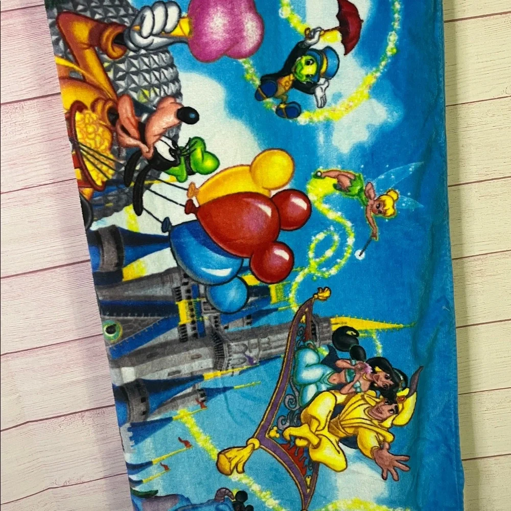Walt Disney World Large‎ Beach Towel